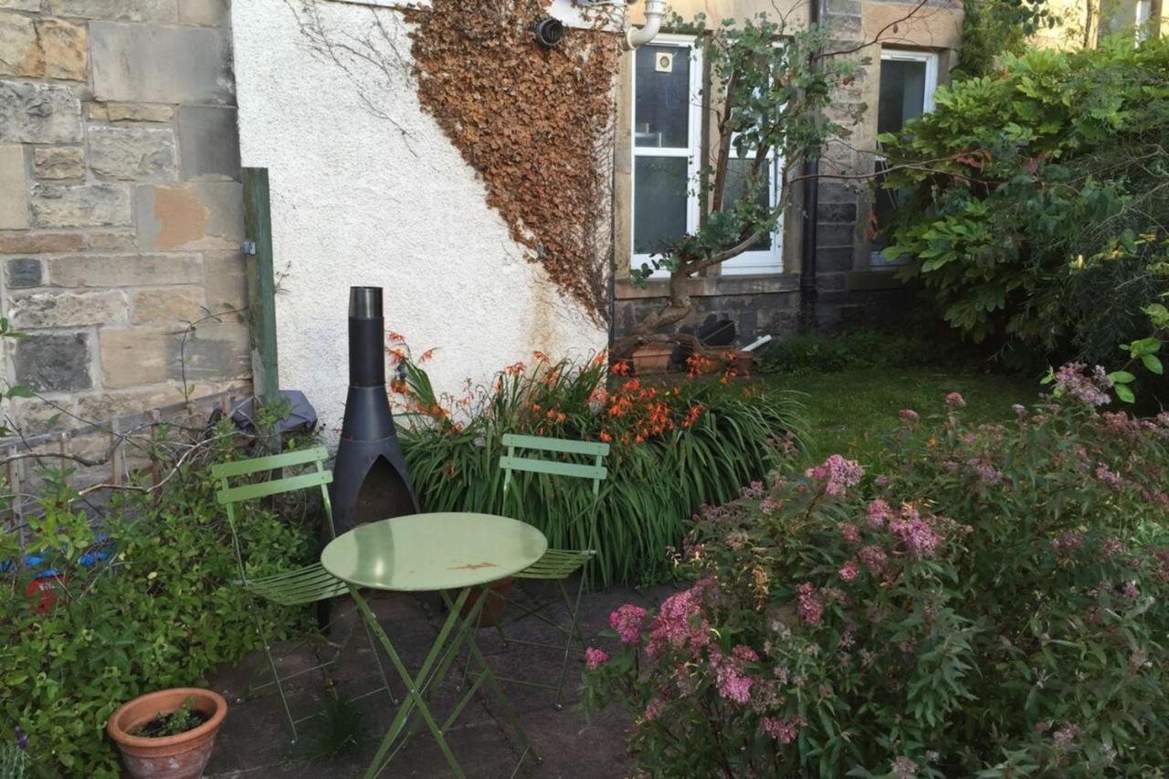 Central And Spacious 2 Bedroom Flat With Garden Edinburgh Luaran gambar