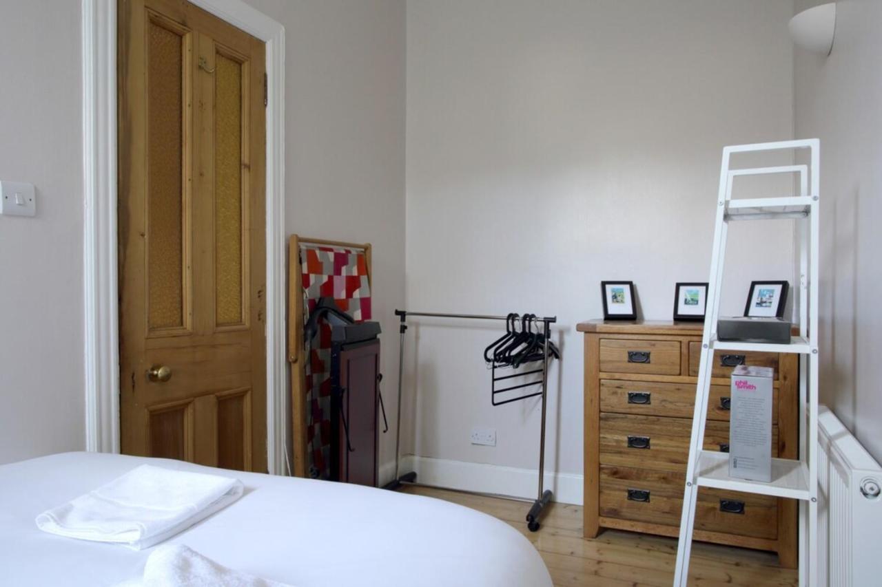 Central And Spacious 2 Bedroom Flat With Garden Edinburgh Luaran gambar